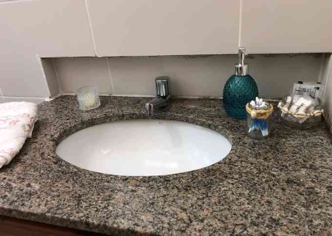 Aluguel Casa - Suítes Privativas