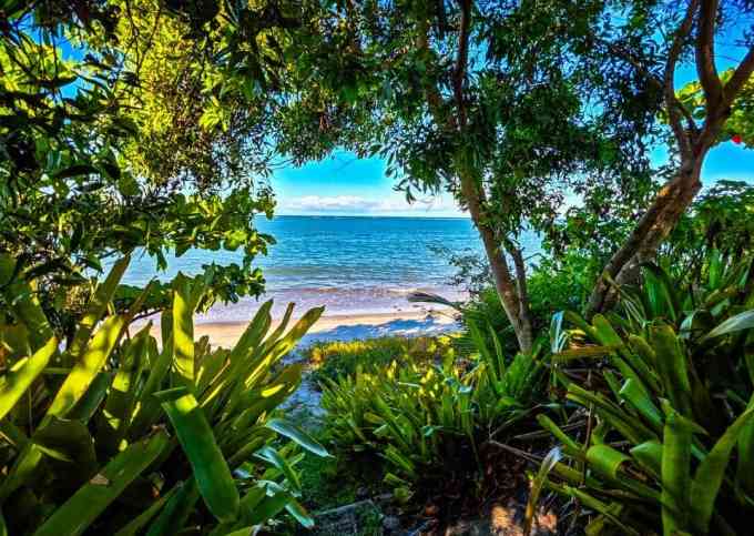 Casa Pé na Areia ( Praia Mutá )