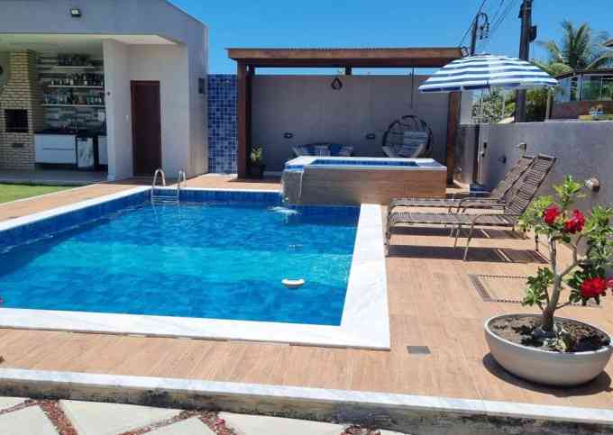Casa excelente no melhor local de Jacuípe, no encontro do rio com mar