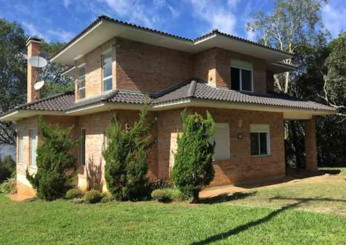 Casa com Jacuzzi - Capingui