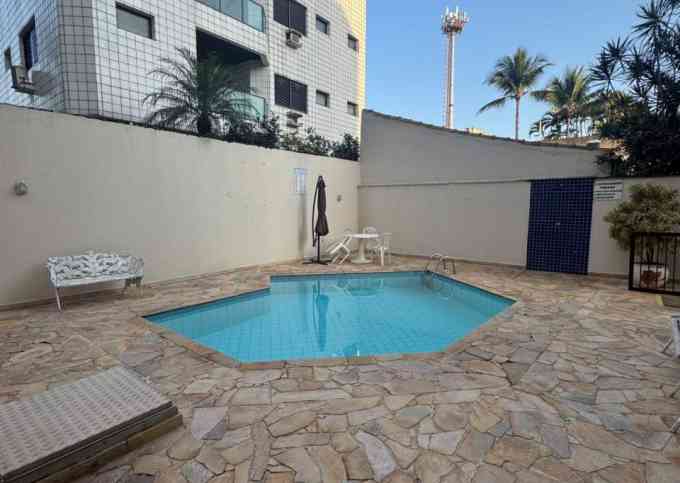 Apartamento na praia da Enseada, Guarujá-SP ,100 metros da praia.